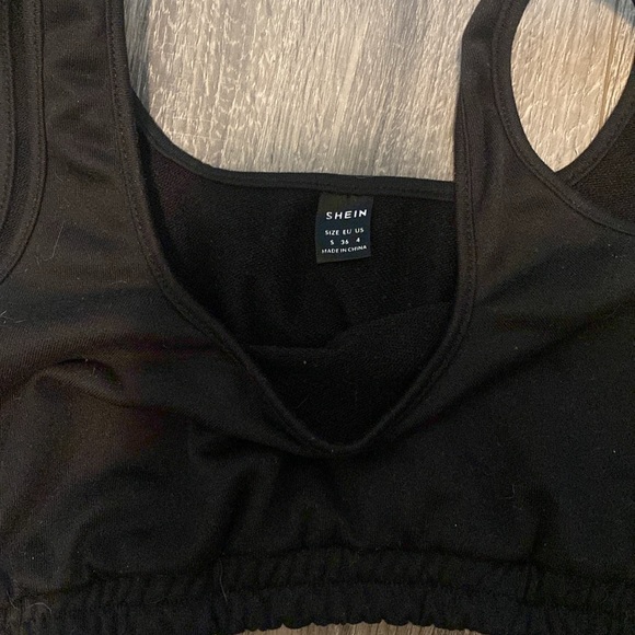 Black sports bra - Picture 2 of 2